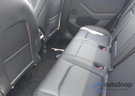 2025 Tesla Model Y Long Range Dual Motor All-Wheel Drive z USA, uszkodzony, nr VIN 7SAYGDEEXSF291365